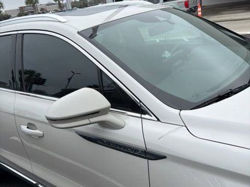 Used 2023 Lincoln Nautilus Reserve w/ Class II Trailer Tow Package image 3