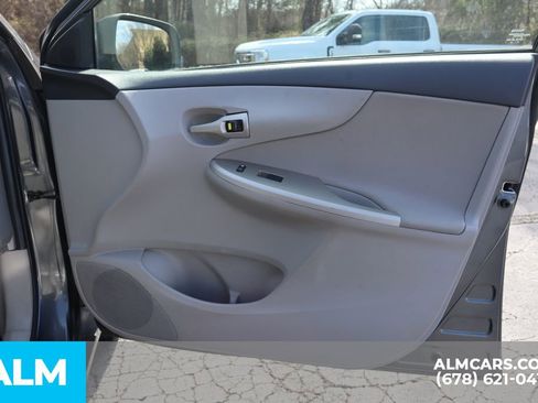 Used 2013 Toyota Corolla LE image 28