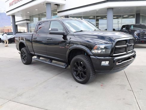 Used 2017 RAM 2500 Big Horn w/ Black Appearance Group image 7