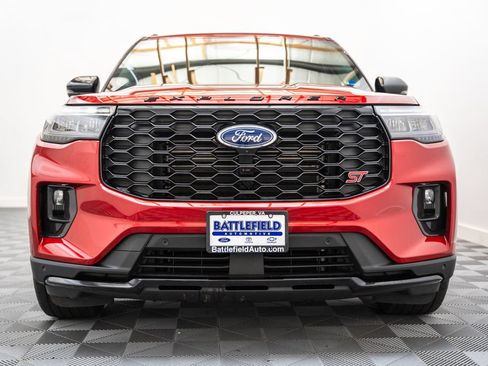 Used 2025 Ford Explorer ST w/ Sun And Sound Package AWD/4WD image 2