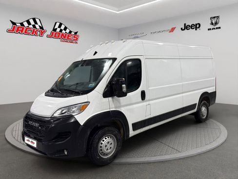 Used 2025 RAM ProMaster 2500 w/ Convenience Group image 1