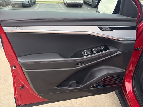 Used 2024 Jeep Wagoneer Launch Edition image 20