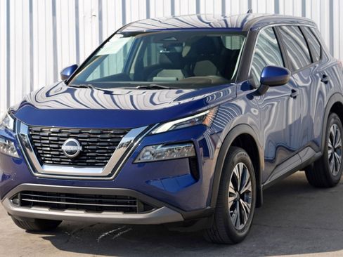 Used 2023 Nissan Rogue SV image 43