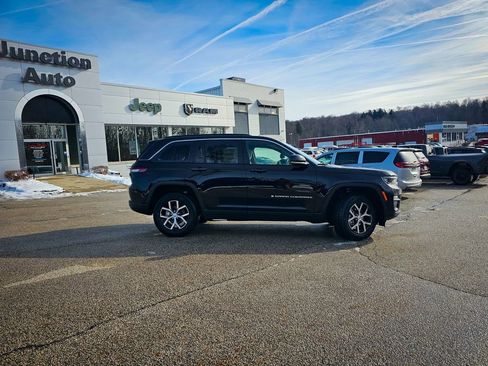 New 2025 Jeep Grand Cherokee Limited w/ Trailer Tow Package image 3