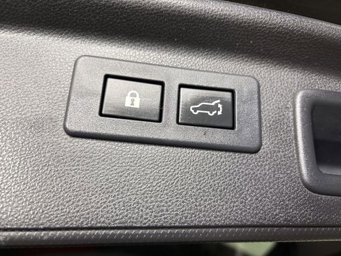 Used 2020 Subaru Forester Touring image 29