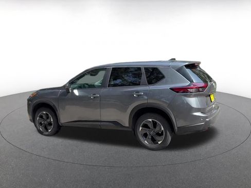 Used 2025 Nissan Rogue SV AWD/4WD image 10