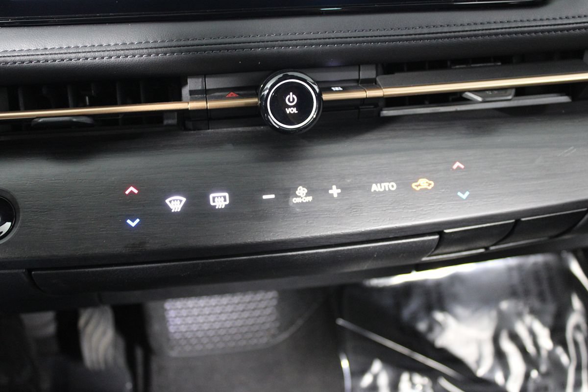 Used 2024 Nissan Ariya FWD image 14