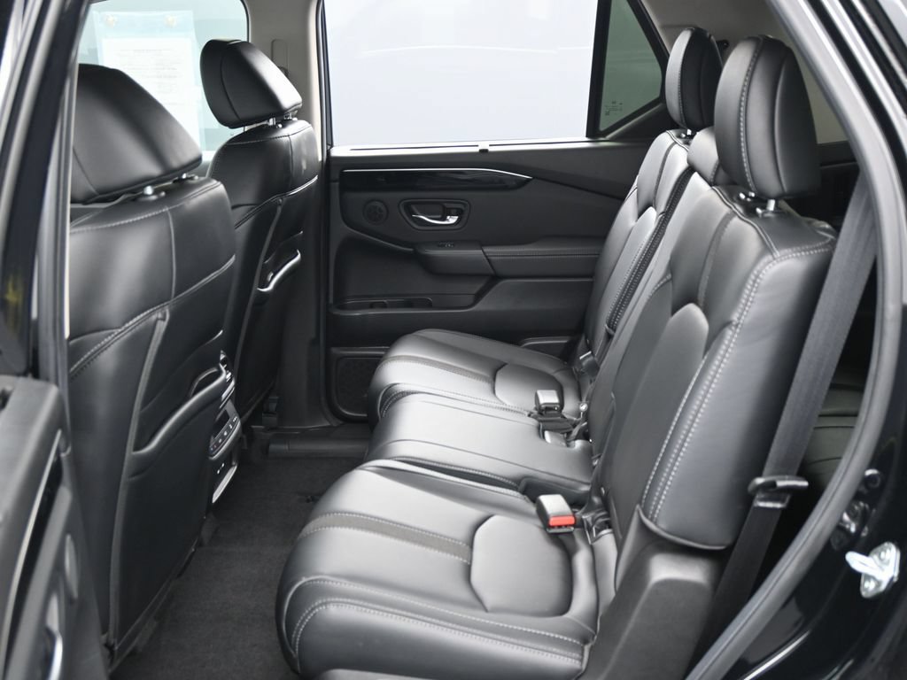 Used 2025 Honda Pilot EX-L image 23