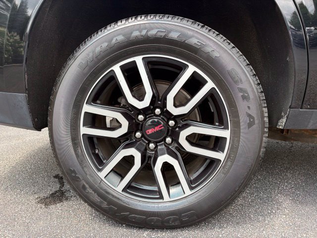 Used 2021 GMC Yukon AT4 w/ Rear Media and Nav Package AWD/4WD image 17