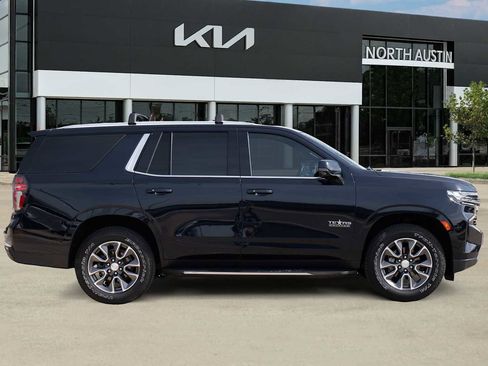 Used 2021 Chevrolet Tahoe LT w/ LT Signature Package image 7