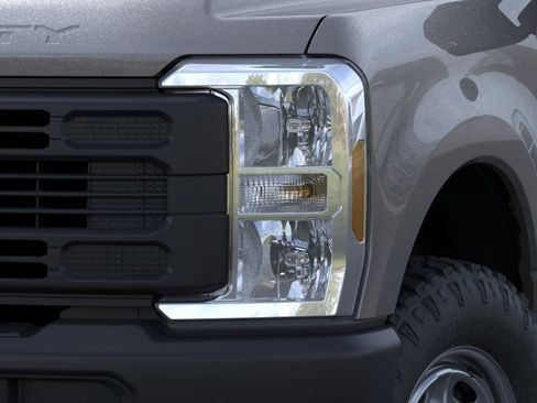 New 2026 Ford F250 XL AWD/4WD image 18