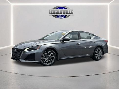 Used 2023 Nissan Altima 2.5 SL FWD image 1