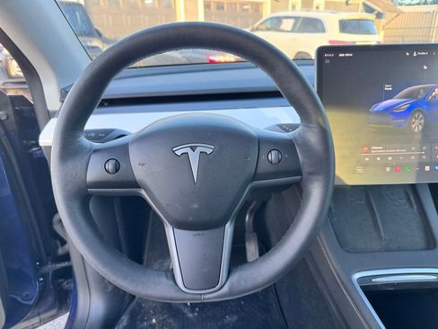 Used 2023 Tesla Model Y Long Range image 18