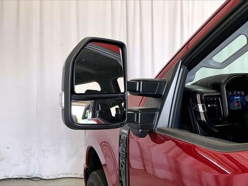 Used 2025 Ford F250 Lariat w/ Black Appearance Package image 10