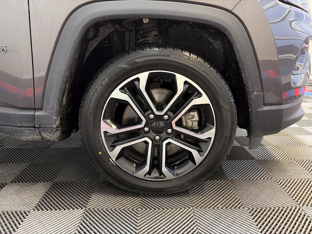 Used 2024 Jeep Compass Limited AWD/4WD image 25