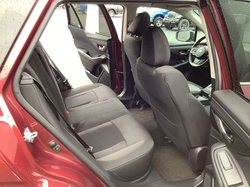 Used 2022 Subaru Outback Premium image 12