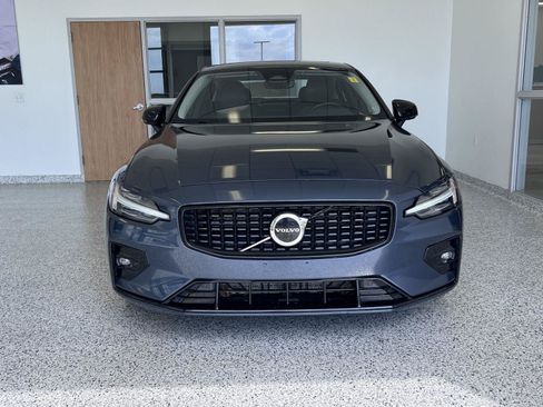 Used 2024 Volvo S60 B5 Core AWD/4WD image 2