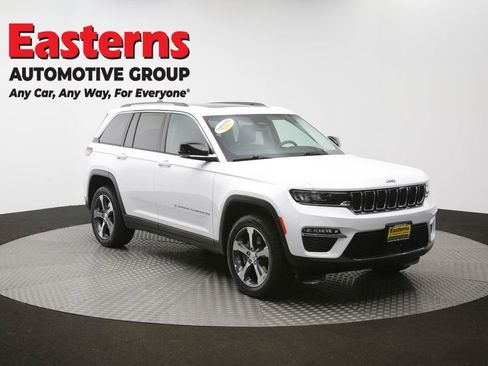 Used 2023 Jeep Grand Cherokee 4WD 4xe image 55