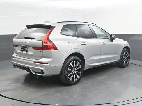 Certified 2024 Volvo XC60 B5 Plus AWD/4WD image 7