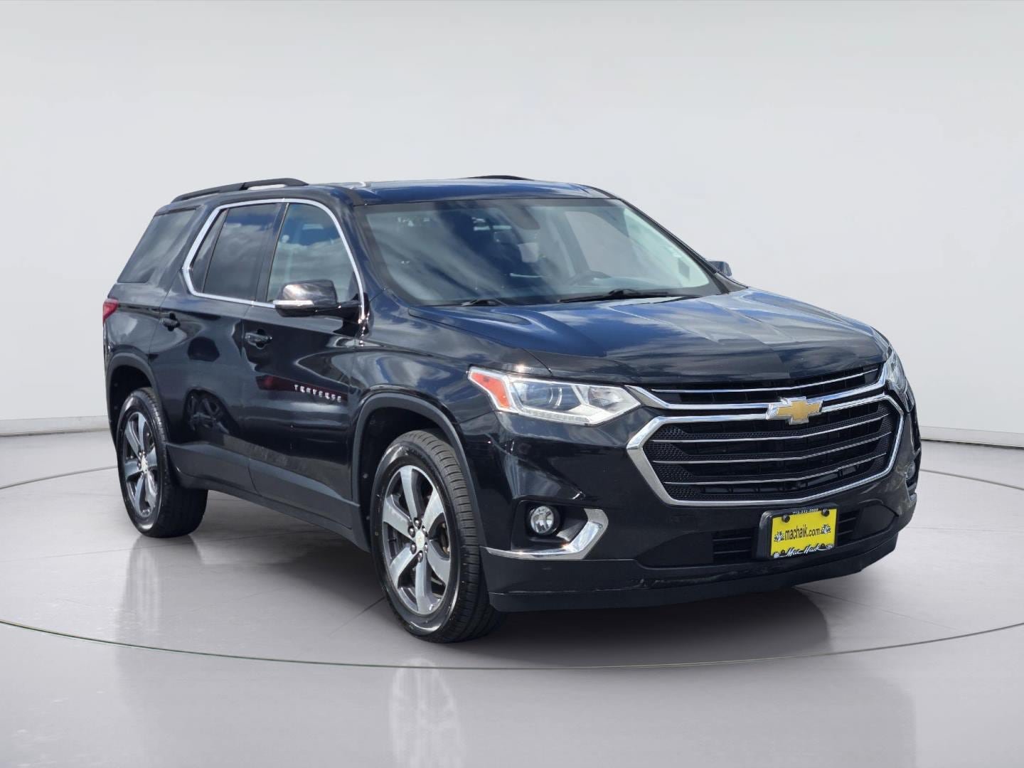 Used 2019 Chevrolet Traverse LT w/ LT Premium Package FWD image 3