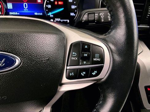 Certified 2022 Ford Explorer XLT w/ Equipment Group 202A image 18