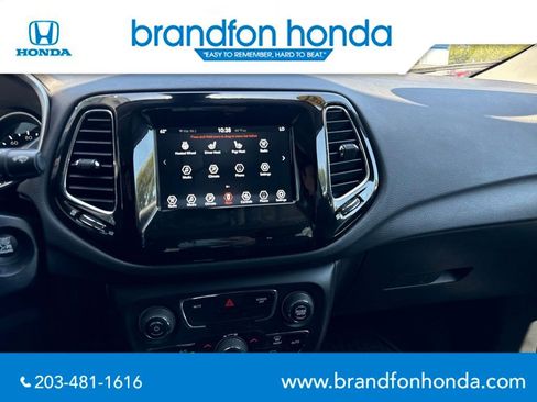 Used 2021 Jeep Compass Latitude AWD/4WD image 9