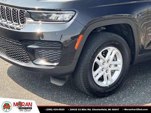 Used 2023 Jeep Grand Cherokee Laredo w/ Luxury Tech Group I AWD/4WD image 34