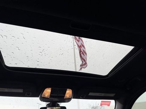 Used 2019 Jeep Grand Cherokee Altitude image 19