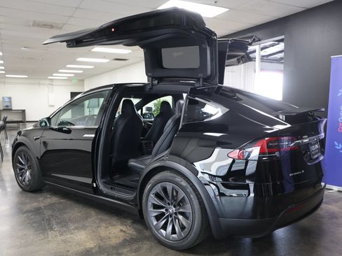 Used 2018 Tesla Model X 100D AWD/4WD image 13