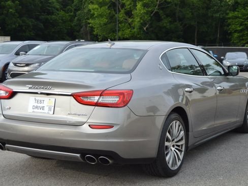 Used 2016 Maserati Quattroporte S Q4 AWD/4WD image 6