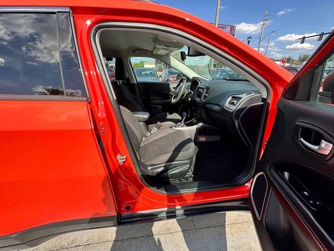 Used 2020 Jeep Compass Sport w/ Tech Group FWD image 13