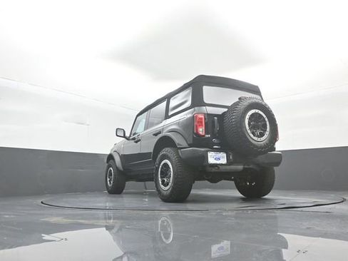 Certified 2023 Ford Bronco Big Bend w/ Sasquatch Package AWD/4WD image 35