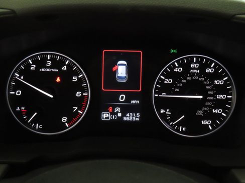 Certified 2025 Subaru Crosstrek 2.5i Limited w/ Crosstrek Mirror Package image 14