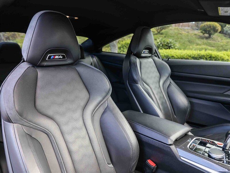 Used 2022 BMW M4 Competition w/ Executive Package RWD image 19