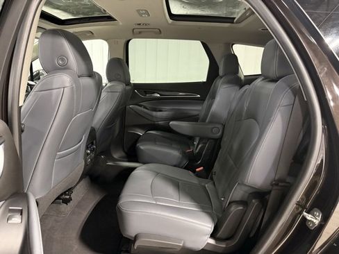 Used 2019 Buick Enclave Premium image 30