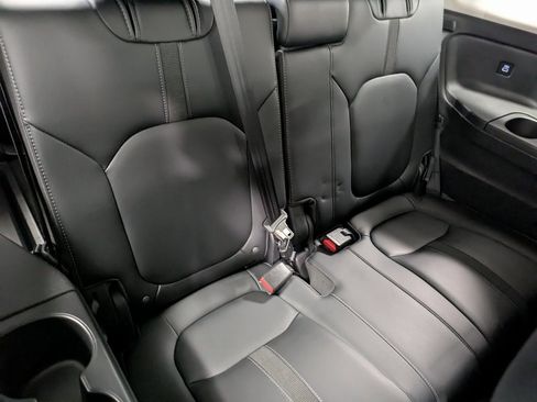 Certified 2023 Honda Pilot Touring image 27