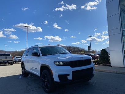 Used 2023 Jeep Grand Cherokee L Laredo