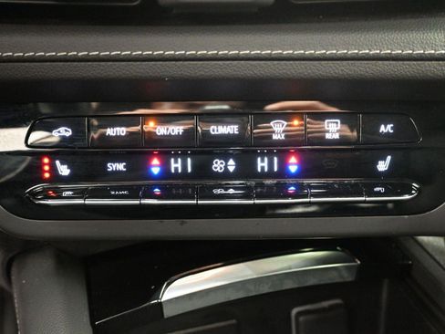 Used 2023 Buick Envision Essence w/ Sport Touring Package image 29