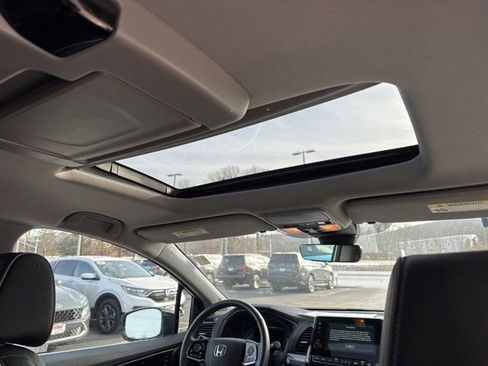 Used 2023 Honda Odyssey Elite image 15