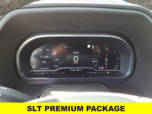 Certified 2023 GMC Yukon XL SLT w/ SLT Premium Package AWD/4WD image 19