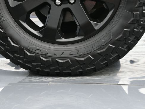 Used 2020 RAM 3500 Laramie w/ Night Edition image 46