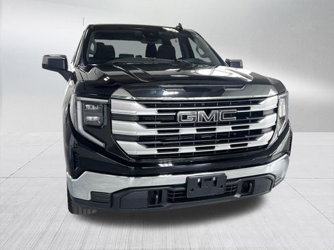 Used 2023 GMC Sierra 1500 SLE AWD/4WD image 3