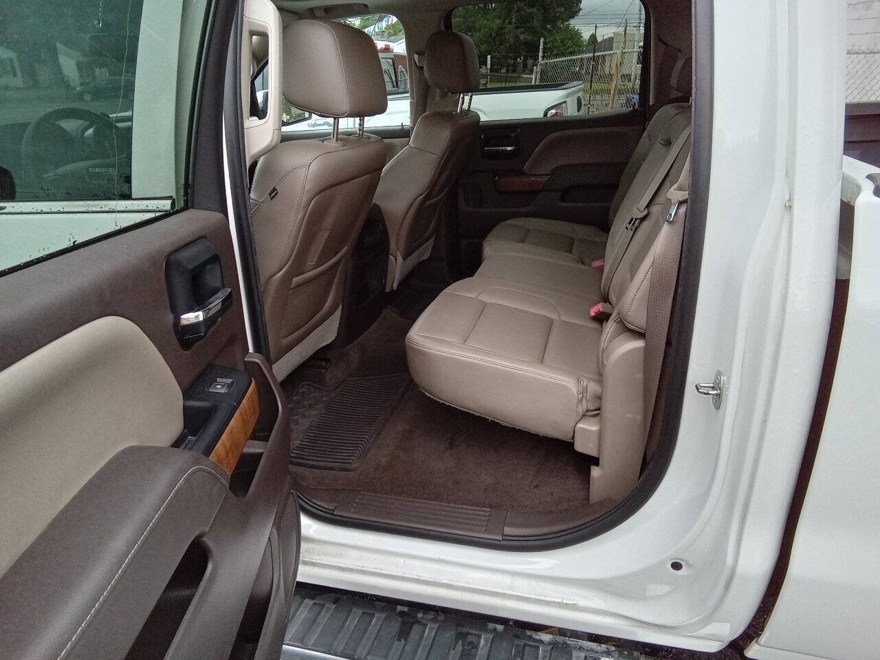 Used 2014 GMC Sierra 1500 SLT w/ SLT Preferred Package AWD/4WD image 11