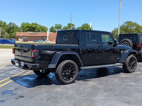 Used 2023 Jeep Gladiator Overland AWD/4WD image 7