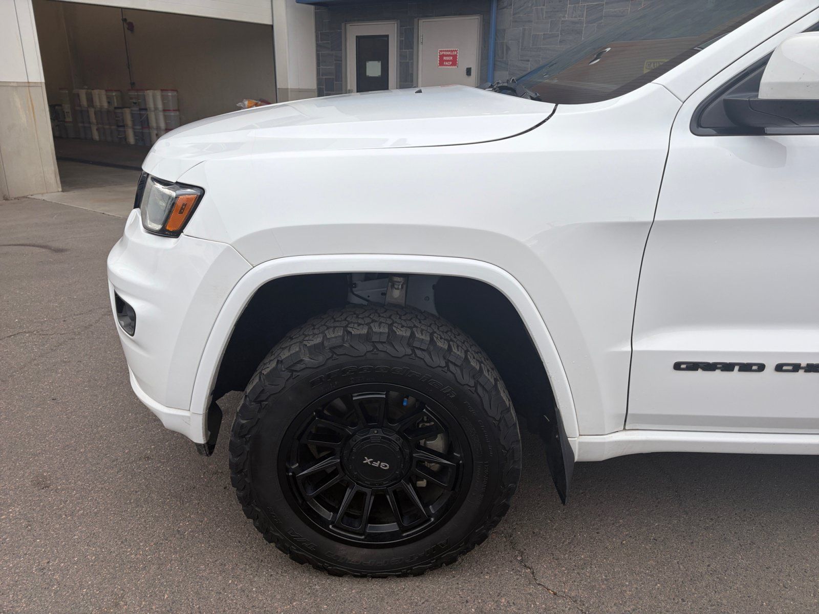 Used 2022 Jeep Grand Cherokee Laredo X AWD/4WD image 11