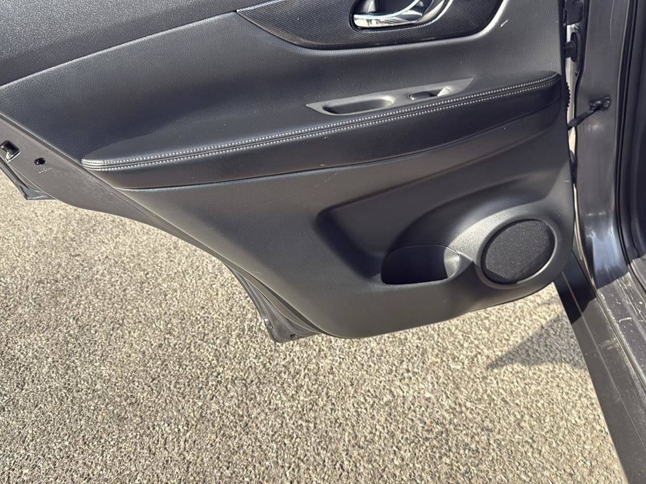 Used 2016 Nissan Rogue SL w/ SL Premium Package AWD/4WD image 23