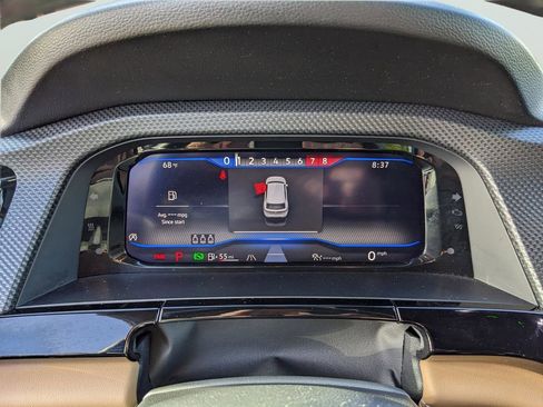 Certified 2024 Volkswagen Atlas Cross Sport SEL R-Line image 31