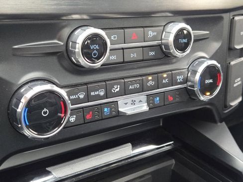 Used 2025 Ford F250 Lariat w/ Lariat Ultimate Package image 25