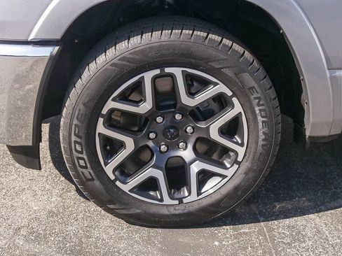 Used 2025 RAM 1500 Laramie AWD/4WD image 5