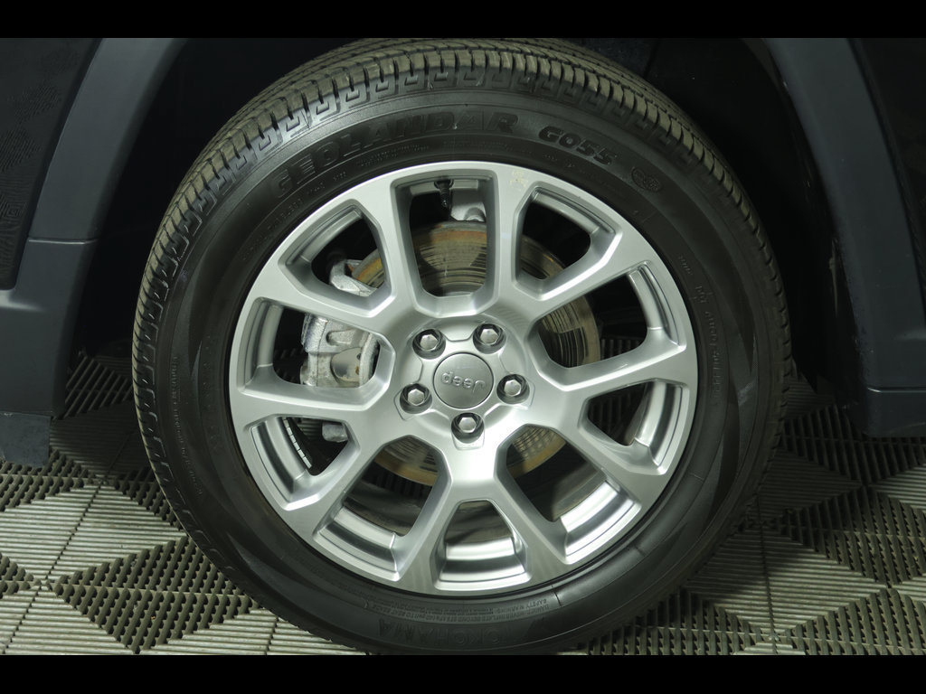 Used 2022 Jeep Compass Latitude w/ Sun and Sound Group AWD/4WD image 14